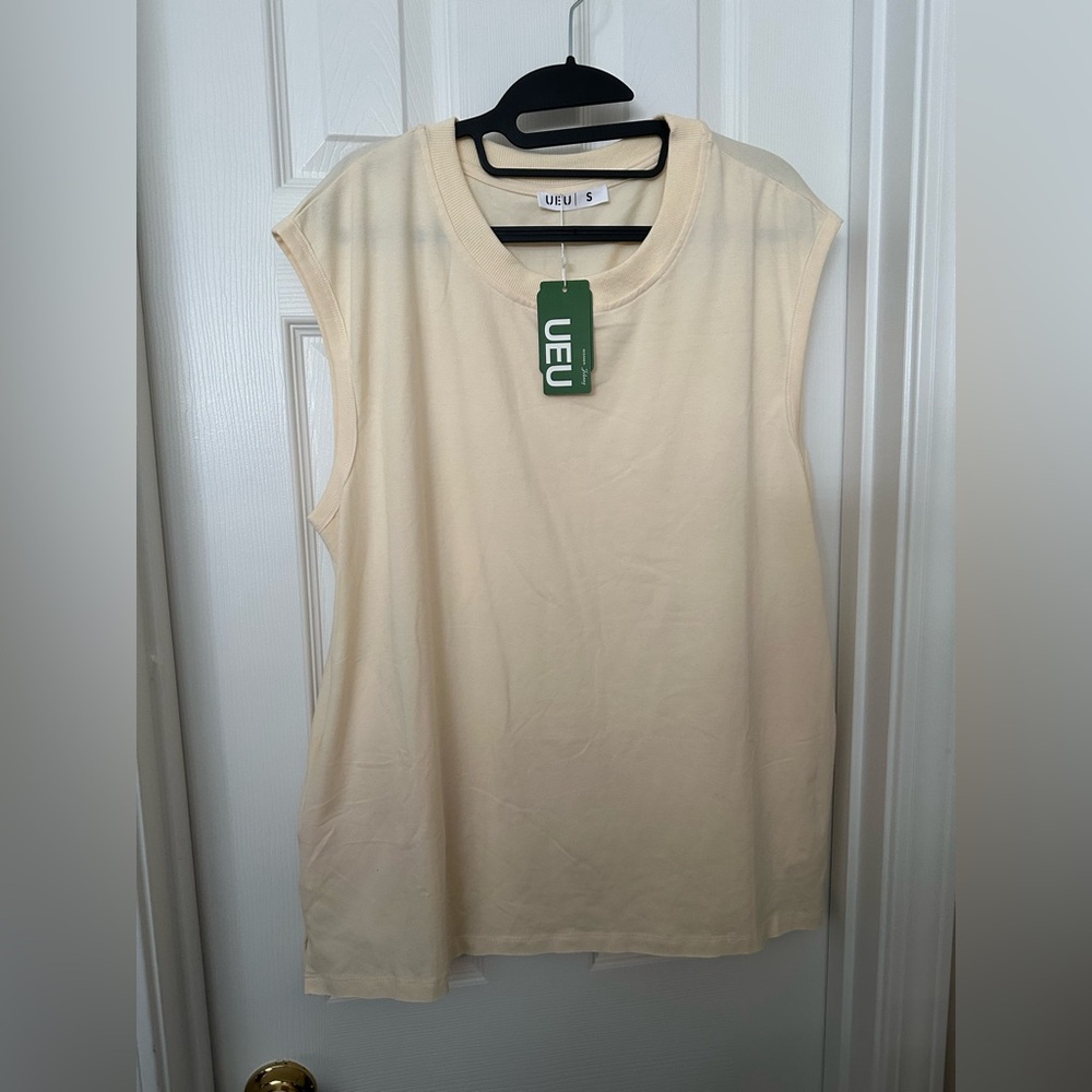 UEU Women's Cream Muscle Tee